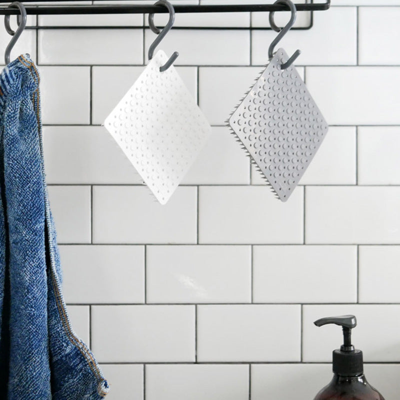 Smart Kitchen Brush – Cleans Every Crevice, in Carrots and Colanders
